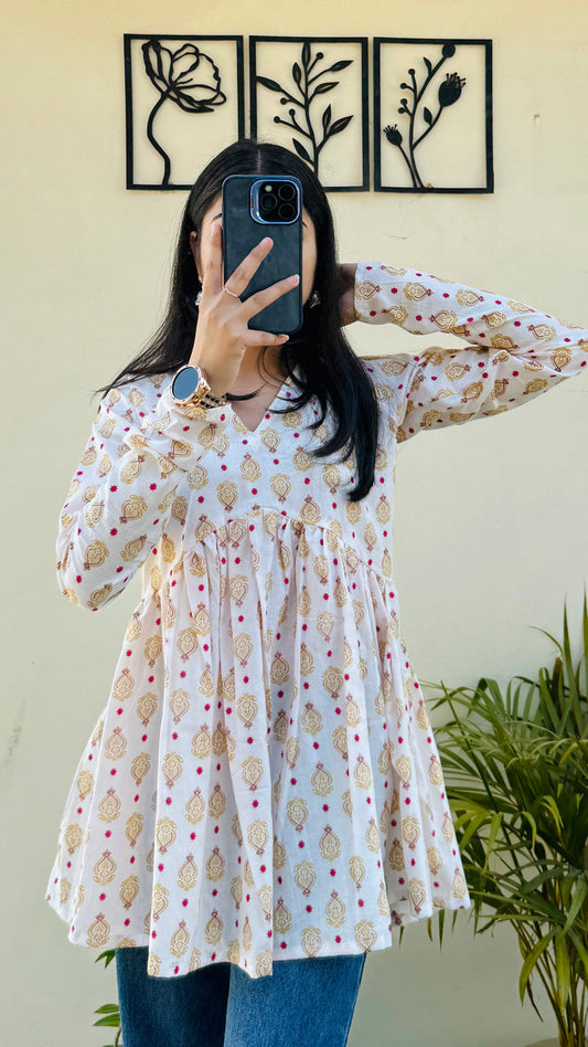 Cotton White Flared Aliacut Peplum Top