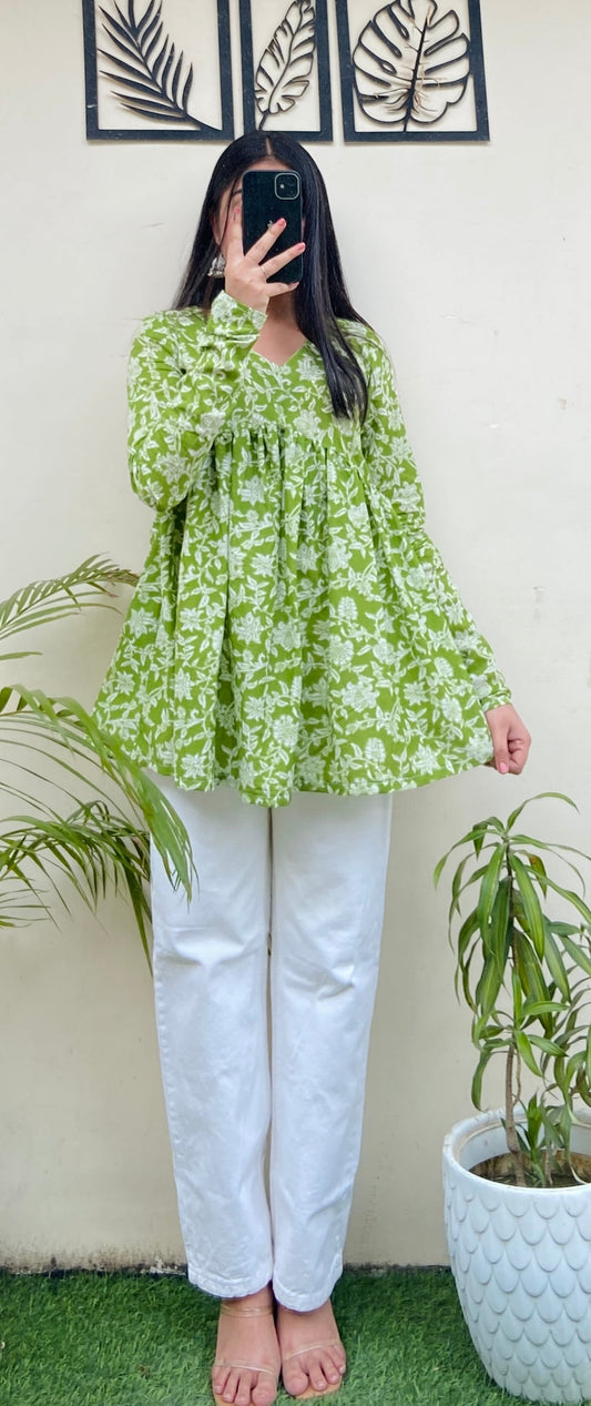 Cotton Green Flared Aliacut Floral Print Peplum Top