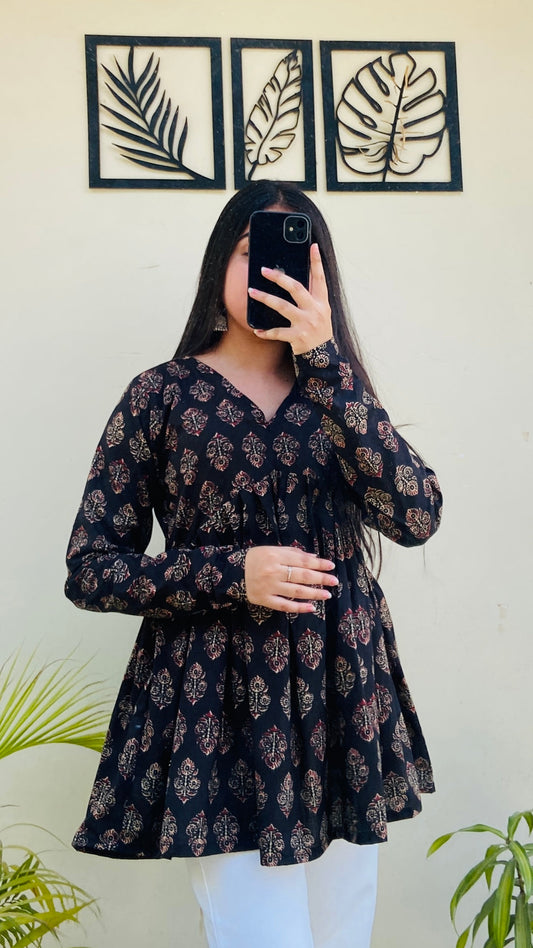 Cotton Black Flared Floral Print Aliacut Peplum Top